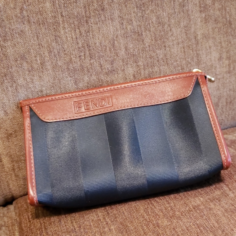 Lady's cosmetic bag